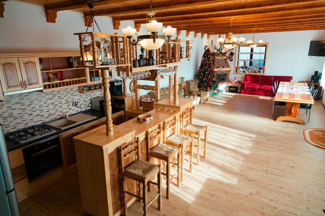 Agropensiunea Casa Nica Margineni  Exteriér fotografie